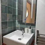Centro Y Moderno Cruz Capital 아파트